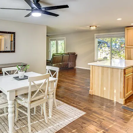 Golf, Hike, Dine And Relax Home In Port Orchard